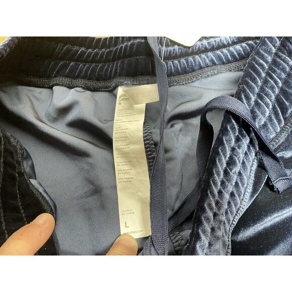 Fabletics Women's Luxe Daria Velour Drawstring Joggers Deep Navy Large NWT - Picture 6 of 10